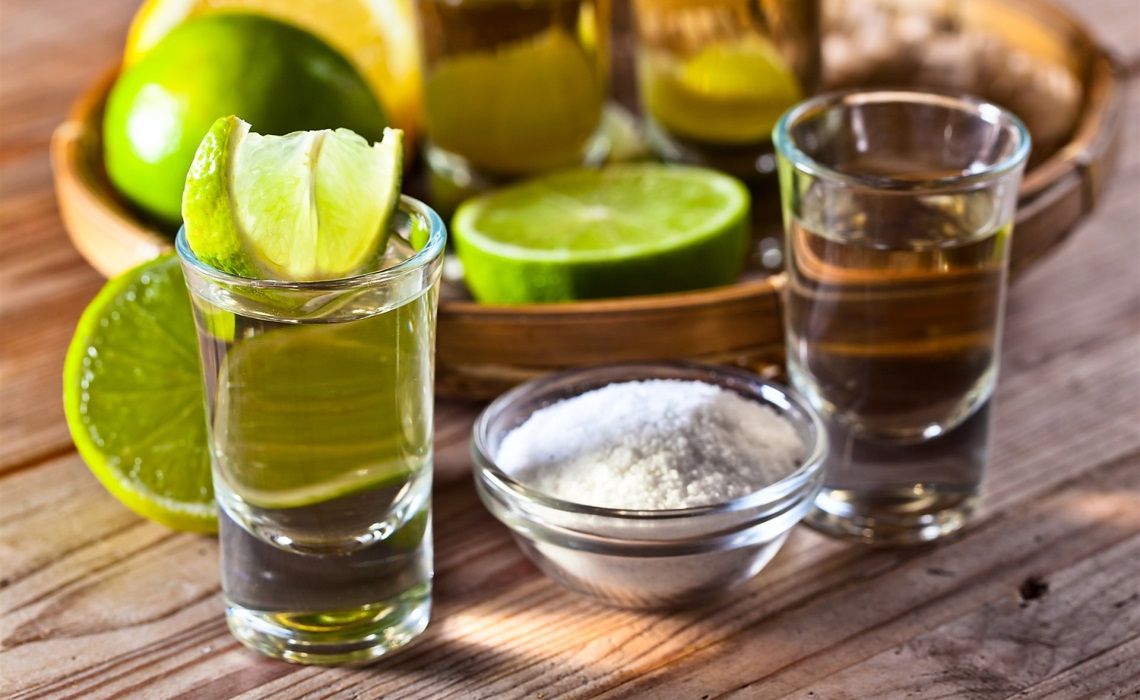 Tequila y mezcal-gastronomia-mexicana