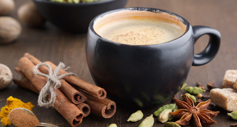 Café con especias anís y jengibre