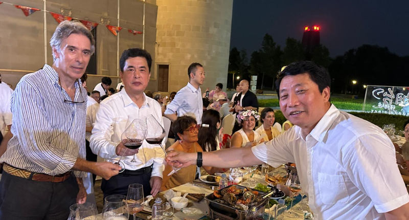 Yantai brinda por su certificación como Destino Enoturístico Responsable de OMET