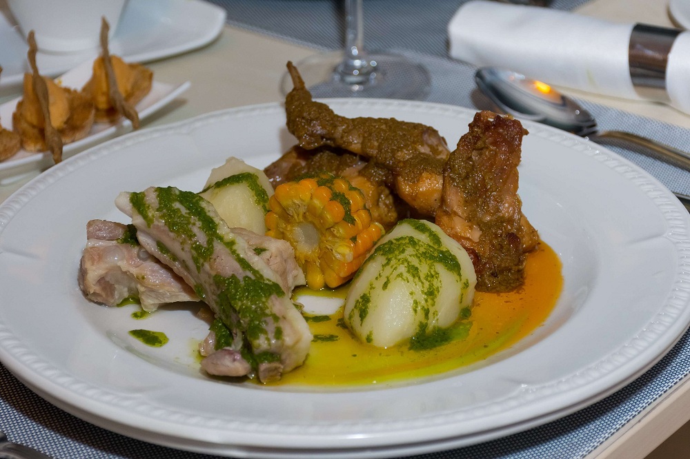 cocina canaria-Jornada-Canaria-en-Cuba-plato-principal-Conejo-en Salmorejo-Canario