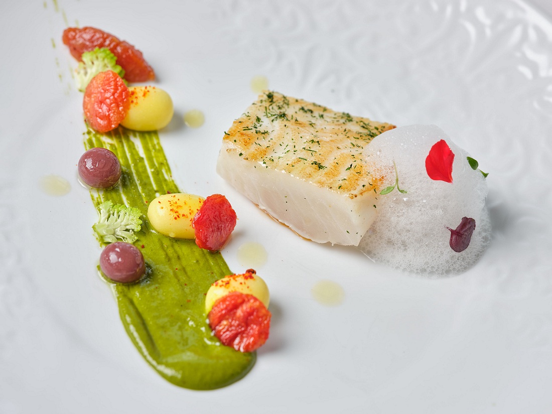 Es Fum-Gallo San Pedro-confitura de tomate y ñoras.