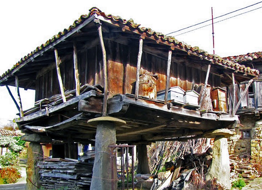 miel-apicultira-principado-de-asturias-hórreo