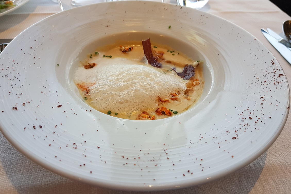 Le Ciel de Paris-plato 