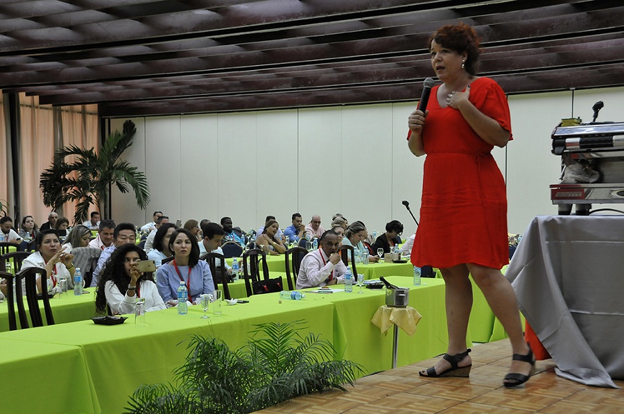 Seminario Gastronómico Internacional Excelencias Gourmet-panel-emprendedores