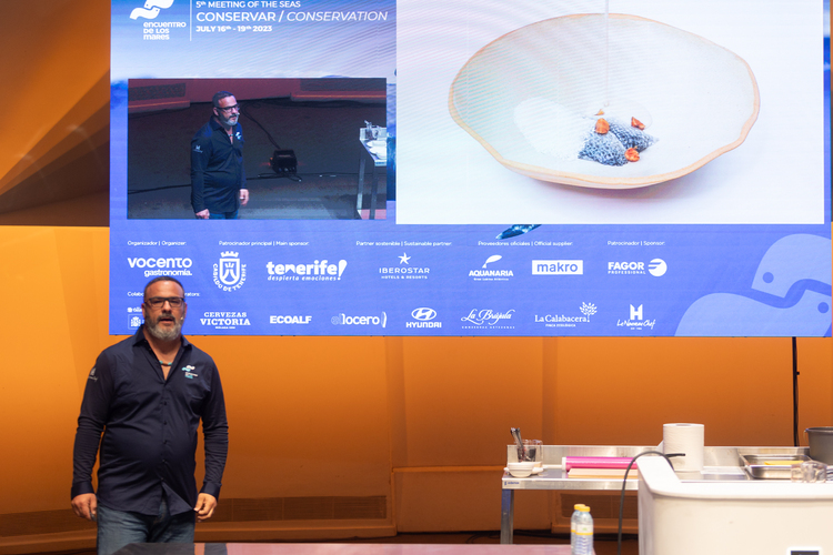 Ángel León, cocinero de Aponiente*** (El Puerto de Santa María).