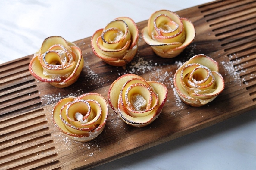 Rosas de manzana y hojaldre-con-azucar-glas
