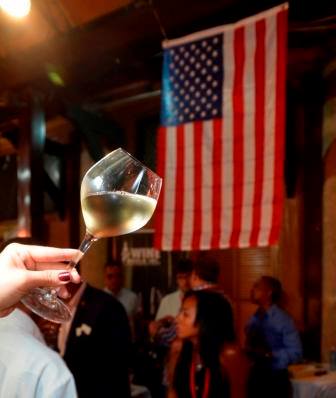 Celebran en La Habana Primer Simposio del Vino de California 