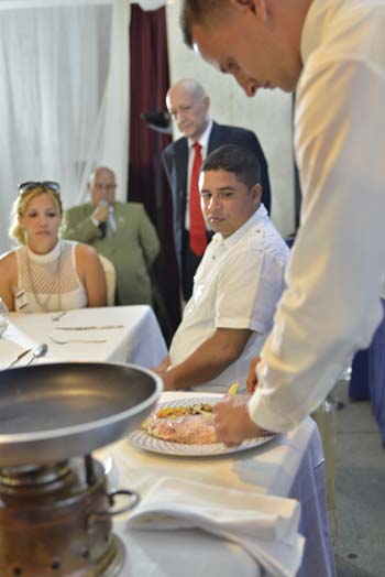 Competencia final para elegir al Dependiente Gastronómico Excelencias Gourmet 2014