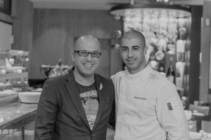 La Taverna del Clínic celebra 10 años con un menú de clásicos