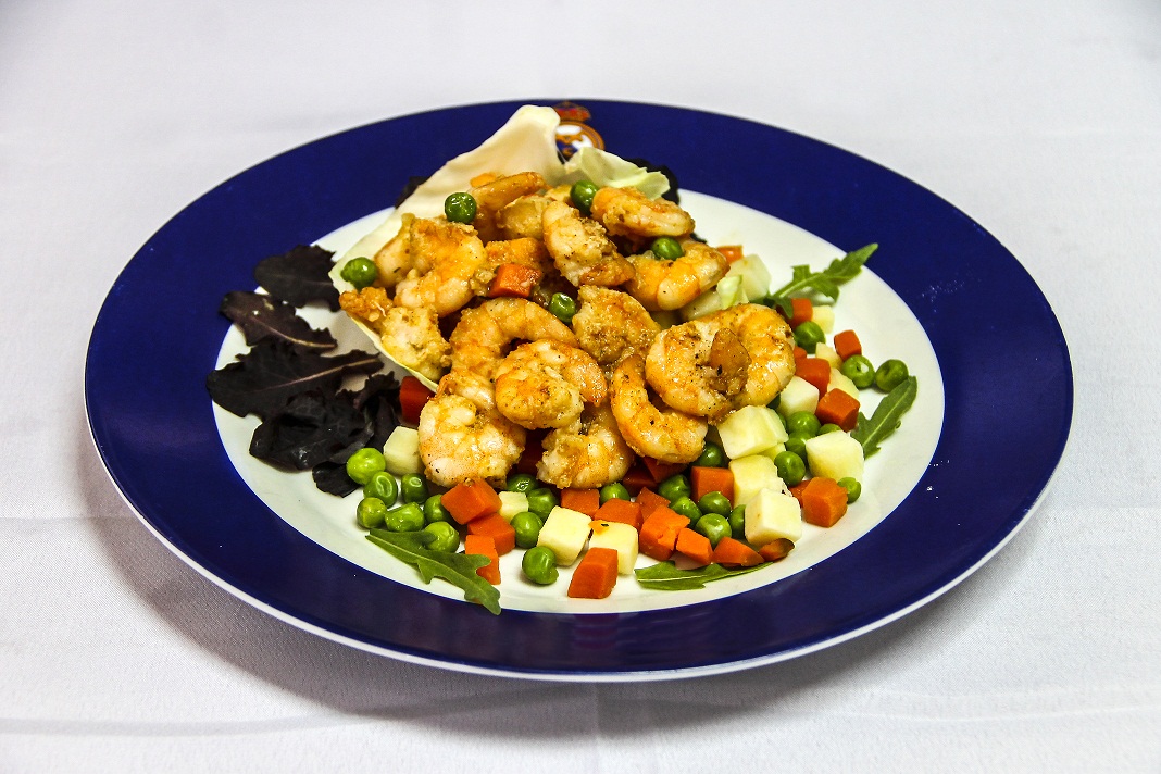 Recetas de la cocina regional santiaguera: “Camarones salteados con vegetales y piña”