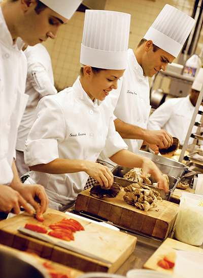 La Real Academia de Gastronomía, Le Cordon Bleu Madrid y la Universidad Francisco de Vitoria, juntos por el desarrollo de la cocina española