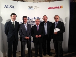 En el marco de Bus & Fly se ha presentado la Guía de Alojamientos del Vino en Madrid 