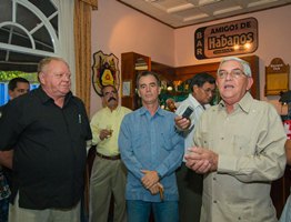 Presentan Cohiba Piramides Extra en mercado cubano