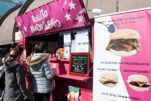20 food trucks cocinan frente a la estación de Príncipe Pío 