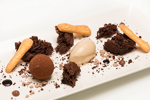 Tiramisú con helado de amaretto