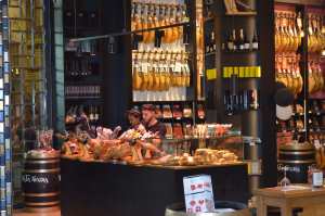 Enrique Tomás inaugura su tercera tienda en Londres