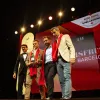 Oriol Castro, Eduard Xatruch y Mateu Casañas, chefs de Disfrutar, en la ceremonia de entrega de los 50 Best. (Foto: 50 Best)